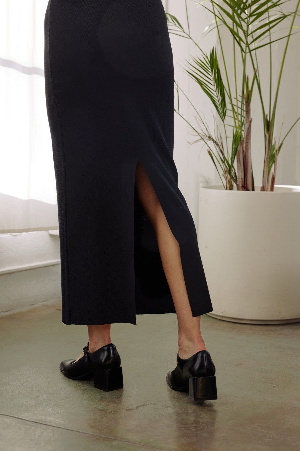 Black Twist Back Maxi Dress