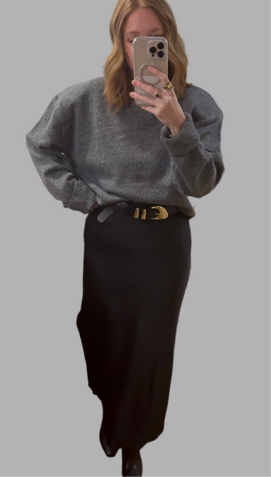 Chic Gray Cozy Sweater